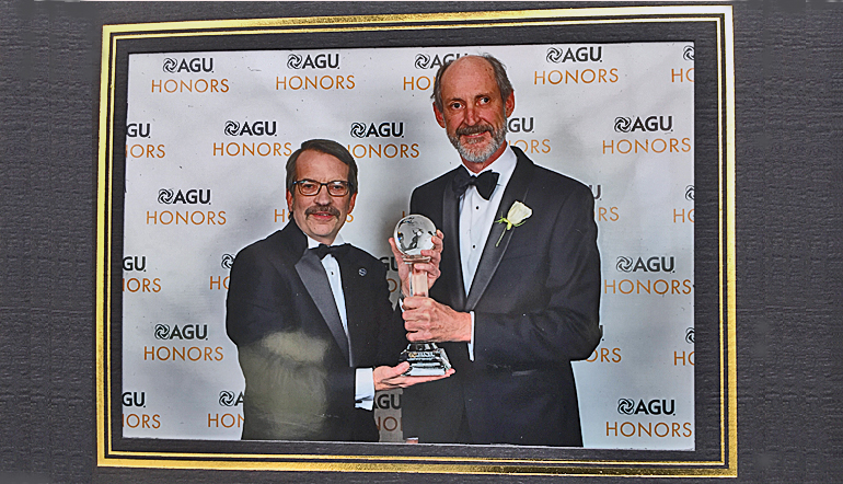 dws-agu2017-award-davidson-savenije-770px