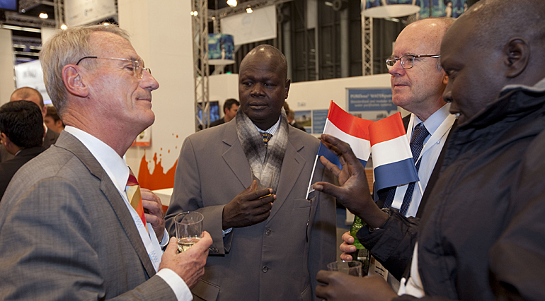 dws-iww-pavilion-warmerdam-african-delegation-770px